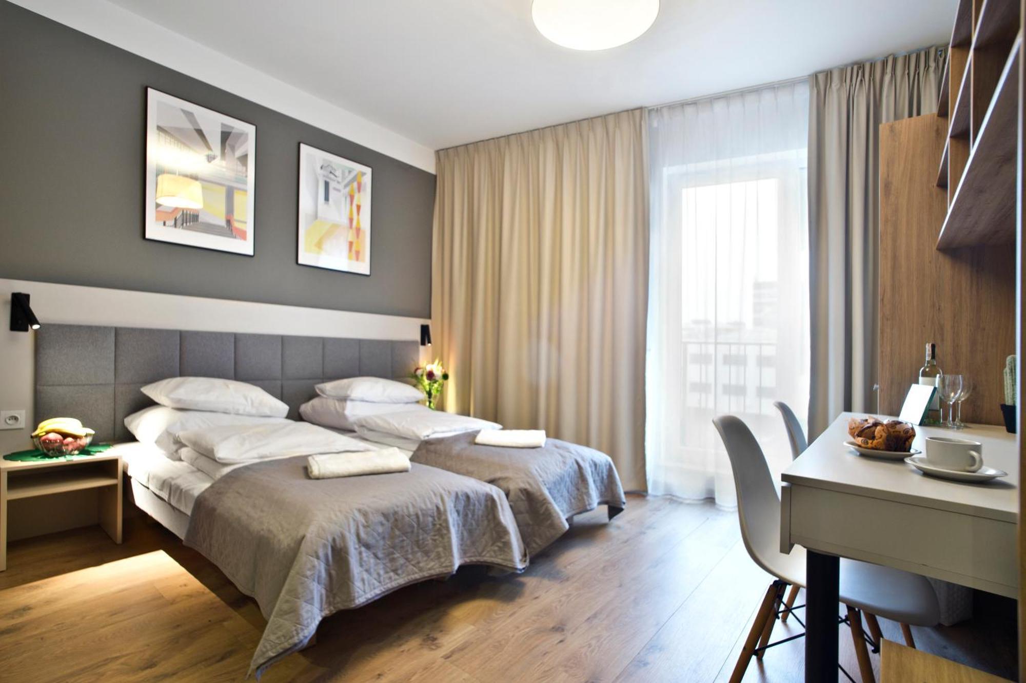 Wolska Residence Serviced Apartments Warschau Zimmer foto